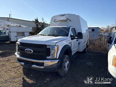2017 Ford F-550 Enclosed High-Top Service Truck