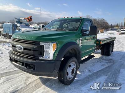 2017 Ford F-550 Regular Cab DRW 2WD Flatbed Truck