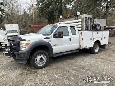 2011 Ford F-550 Extended-Cab Service Truck