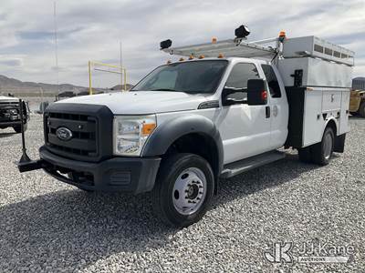 2015 Ford F550 4x4 Extended-Cab Service Truck