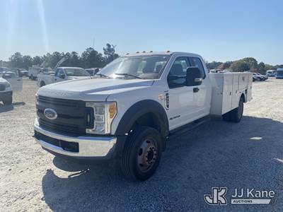 2017 Ford F550 Extended-Cab Service Truck