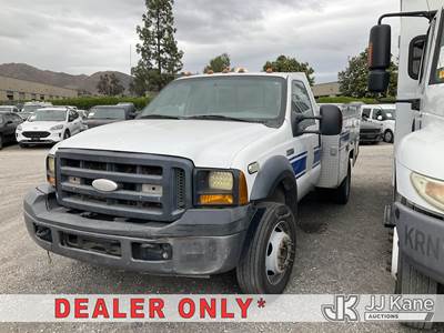 2007 Ford F-550 Regular Cab 4WD DRW Utility Truck