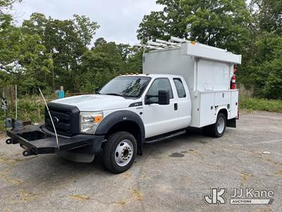 2013 Ford F550 Enclosed High-Top Service Truck