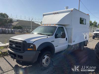 2005 Ford F-550 Van Body/Service Truck
