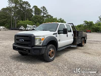 2015 Ford F550 4X4 Crew-Cab Flatbed/Service Truck