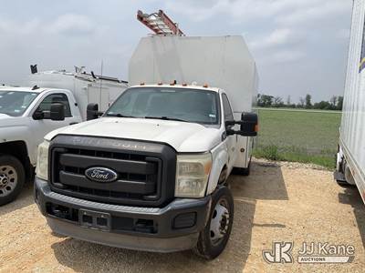 2014 Ford F550 Enclosed High-Top Service Truck