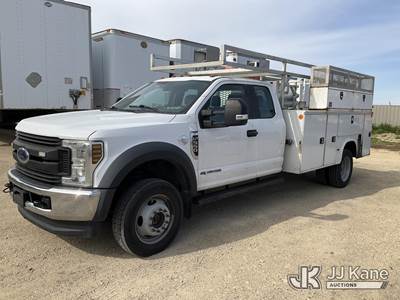 2018 Ford F-550 Extended-Cab Service Truck