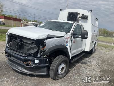 2024 Ford F550 4x4 Extended-Cab Enclosed Service Truck