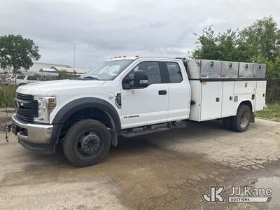 2018 Ford F-550 Extended-Cab Service Truck