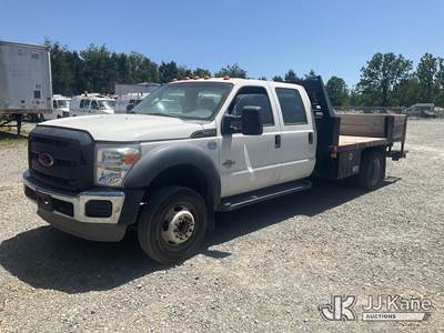 2013 Ford F-550 Crew Cab DRW Crew-Cab Flatbed Truck