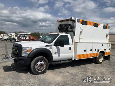 2016 Ford F550 4x4 Enclosed Service Truck