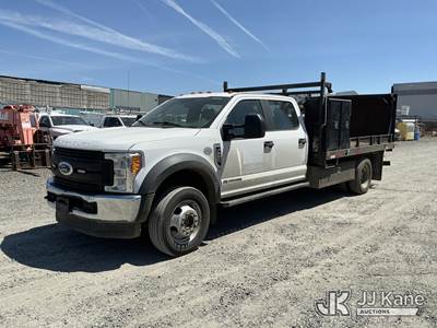 2017 Ford F-550 Crew-Cab Flatbed/Service Truck