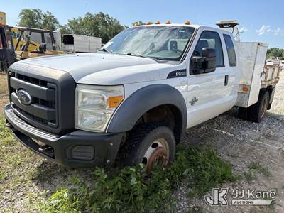 2014 Ford F550 4x4 Extended-Cab Flatbed/Service Truck