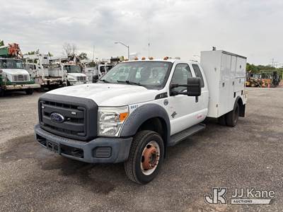 2015 Ford F550 Extended-Cab Service Truck