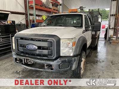 2015 Ford F-550 Flatbed/Service Truck