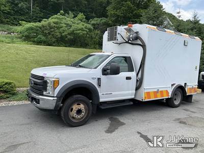 2017 Ford F550 2WD Enclosed Service Truck