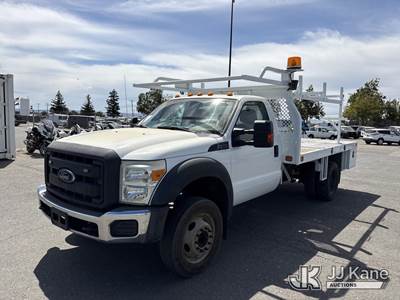 2015 Ford F-550 Regular Cab DRW Flatbed/Service Truck