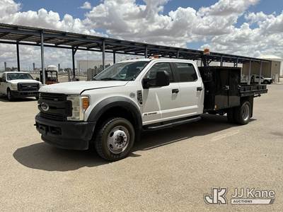 2017 Ford F-550 Crew-Cab Flatbed/Service Truck