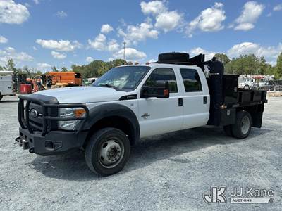 2016 Ford F550 4X4 Extended-Cab Flatbed/Service Truck