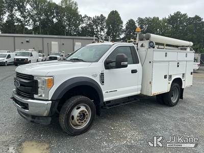 2017 Ford F550 4X4 Service Truck