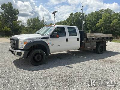 2016 Ford F-550 Crew-Cab Flatbed Truck