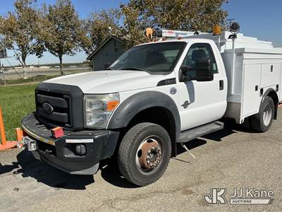 2013 Ford F-550 Regular Cab DRW Mechanics Service Truck