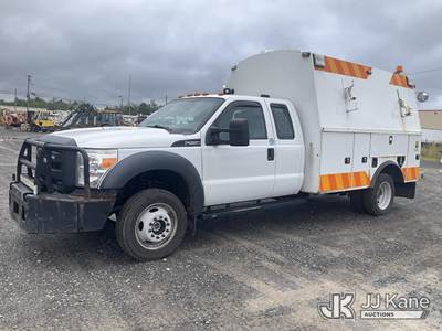 2016 Ford F550 Extended-Cab Enclosed Service Truck