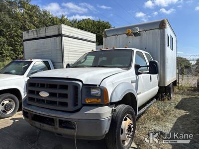 2005 Ford F-550 Crew-Cab Enclosed High-Top Service Truck