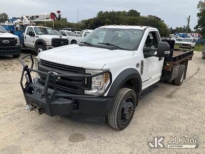 2019 Ford F-550 Regular Cab DRW Flatbed/Service Truck