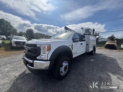 2022 Ford F-550 Extended-Cab Service Truck