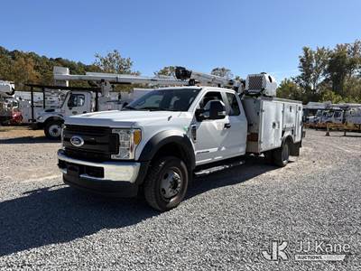 2017 Ford F550 4x4 SuperCab DRW Extended-Cab Service Truck