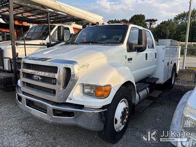 2015 Ford F650 Crew-Cab Utility Truck