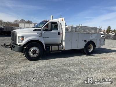 2017 Ford F750 URD/Flatbed Truck