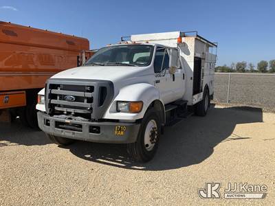 2004 Ford F750 Crew-Cab Utility Truck