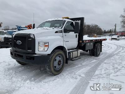 2017 Ford F-750 Regular Cab 2WD DRW Flatbed/Utility Truck