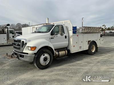 2015 Ford F750 URD/Flatbed Truck