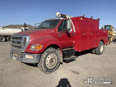 2004 Ford F-750 Regular Cab 2WD DRW Mechanics Service Truck