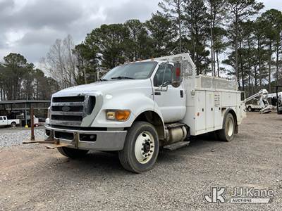 2015 Ford F-750 URD/Flatbed Truck