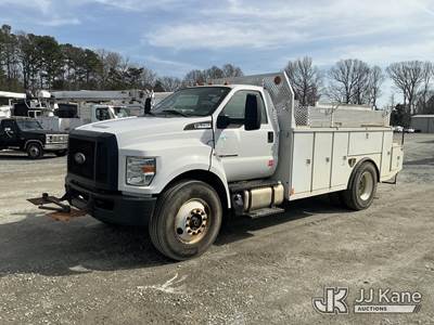 2016 Ford F750 URD/Flatbed Truck