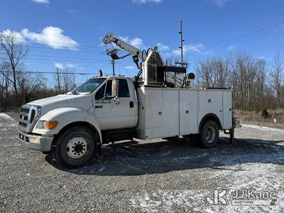 2004 Ford F-750 Regular Cab 2WD DRW Mechanics Service Truck