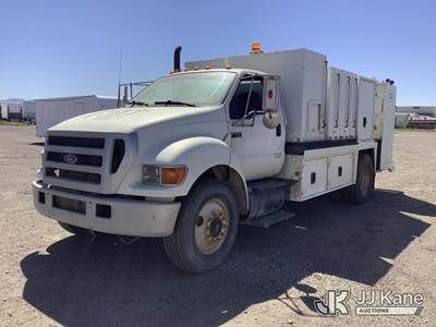 2005 Ford F-750 Utility Truck
