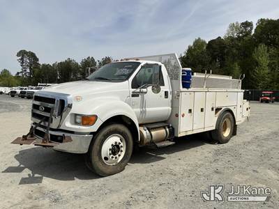 2013 Ford F-750 URD/Flatbed Truck