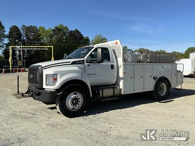 2017 Ford F-750 URD/Flatbed Truck