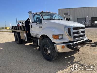 2010 Ford F-750 Regular Cab 2WD DRW Flatbed/Service Truck