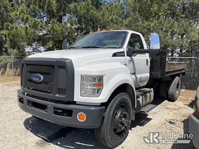2016 Ford F-750 Flatbed/Service Truck