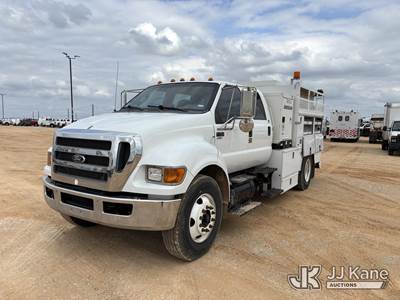 2012 Ford F-750 Crew-Cab Enclosed Service Truck