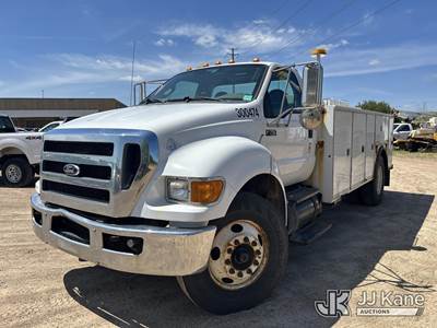 2012 Ford F-750 Enclosed Utility Truck