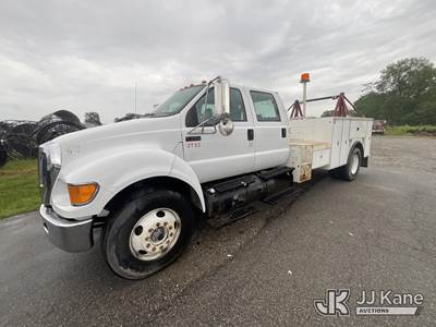 2011 Ford F-750 crew