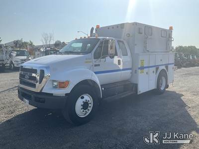 2011 Ford F750 Extended-Cab Utility Truck
