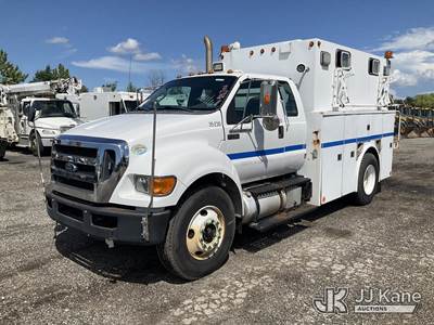 2012 Ford F750 Extended-Cab Enclosed Utility Truck